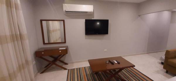 Deluxe Studio
